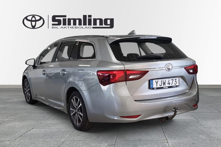 Bild 3 av Toyota Avensis Kombi 1.8 VVT-i Active / Drag  / M-värmare / Vinterhjul
