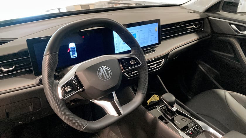 Bild 5 av MG HS PHEV LUX 1.5T AT (BLACK)