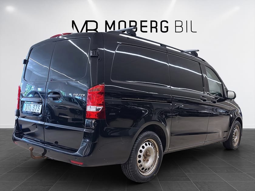 Bild 4 av Mercedes-Benz Vito 119 BlueTEC 3.0t 190hk Helg på Moberg! Tempatic B-Kamera Navi Drag PDC