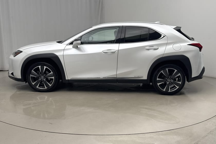 Bild 2 av Lexus UX 250h E-Four