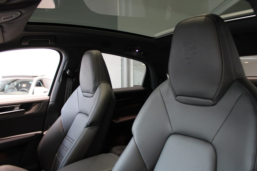 Bild 4 av Porsche Cayenne E-Hybrid Coupé Coupe Black Edition