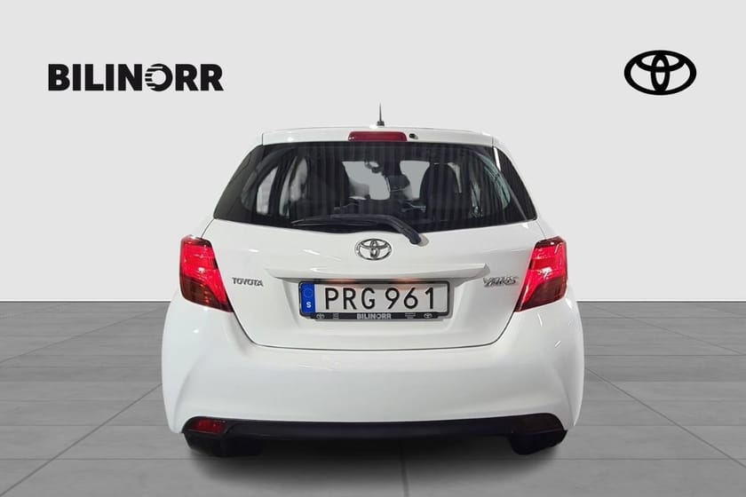Bild 4 av Toyota Yaris 1,33 5-D M/D S ACTIVE V-HJUL