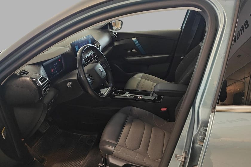 Bilde 4 av Citroën ë-C4 DAB, Ryggekamera, Navi, HUD, P-Varmer