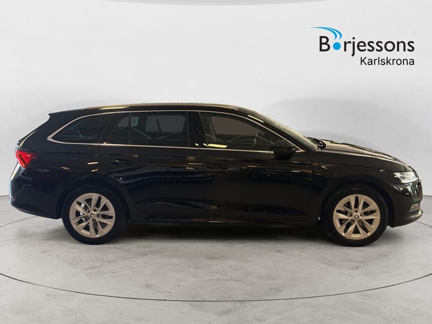 Bild 2 av Škoda Octavia Kombi VIA COMBI STYLE 1,0 TSI M-HEV 110 HK
