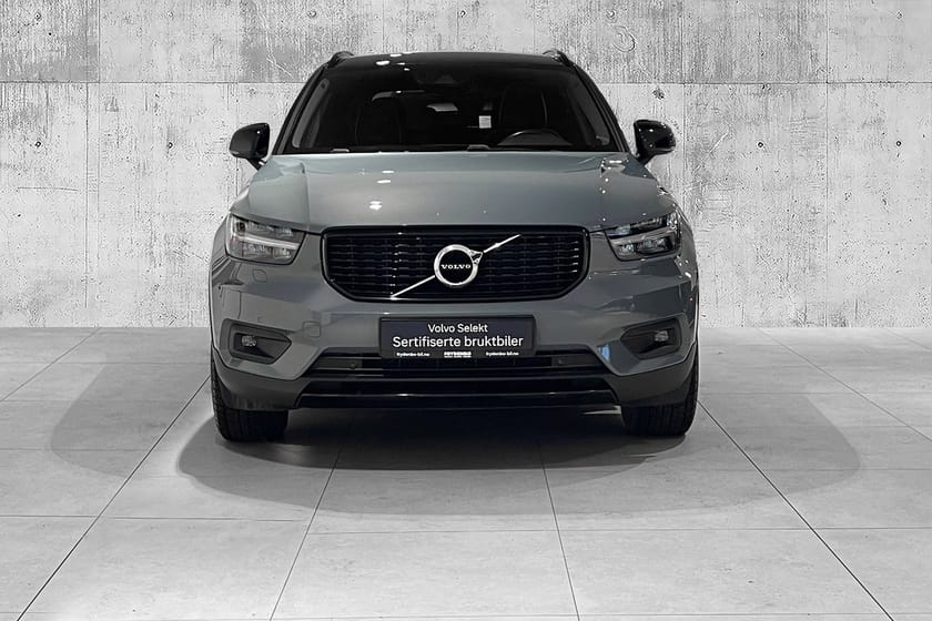 Bilde 3 av Volvo XC40 D4 AWD R-Design TEK.PK|LAST.PK|KLIMA.PK|TONEDE|7år*