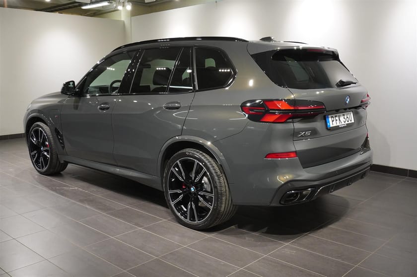 Bild 4 av BMW X5 xDrive50e M Sport Pro Business Ed Drag DA Pro H K