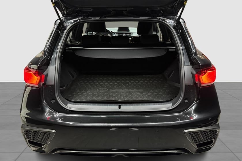 Bild 4 av Lexus CT 200h F SPORT V-HJUL