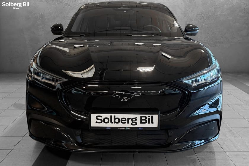 Bilde 2 av Ford Mustang Mach-E Long Range AWD 1-EIER/22"/KROK/PANO/ALT UTSTYR/1-SERVICE INK