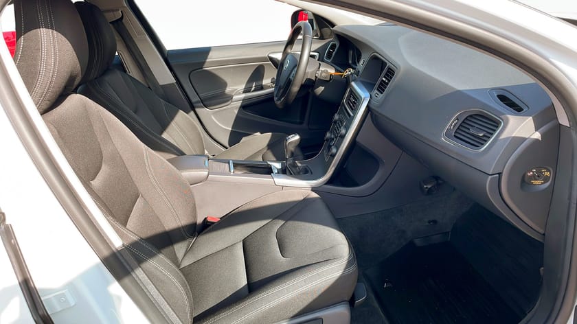 Bild 3 av Volvo V60 T3 Classic Edition Dragkrok