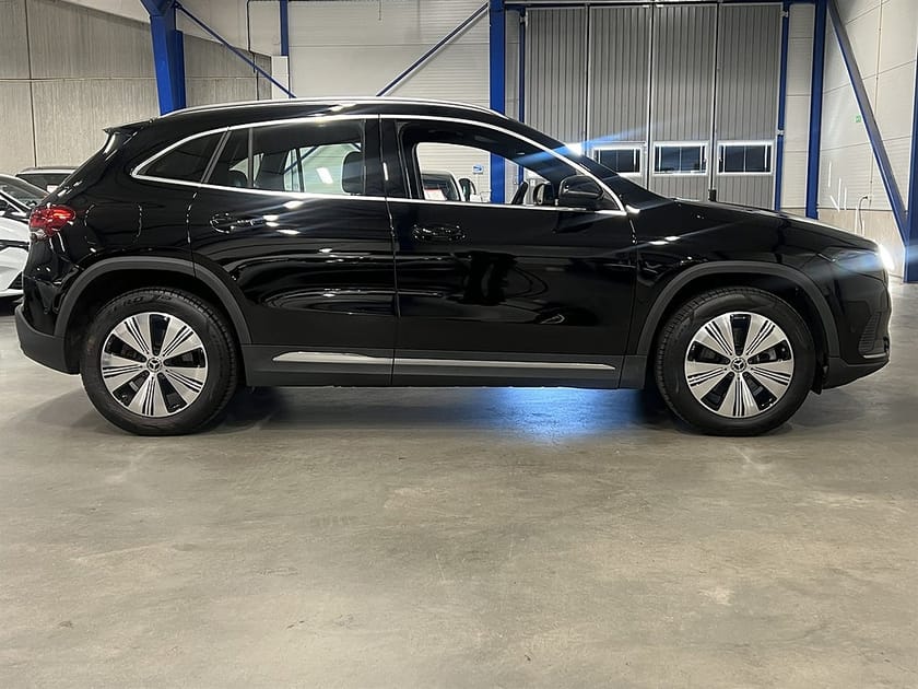 Bild 3 av Mercedes-Benz EQA 300 4MATIC