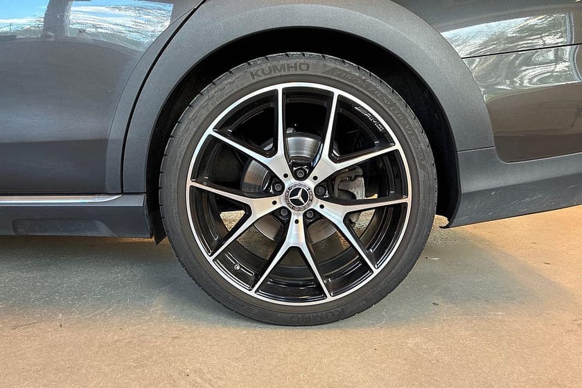Bild 4 av Mercedes-Benz E 220 d 4MATIC All-Terrain 9G-Tronic Avantgarde Drag