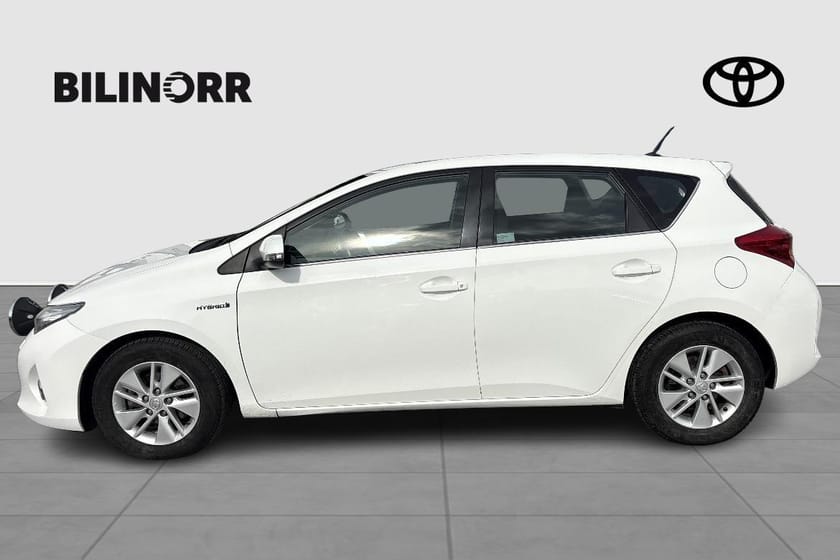 Bild 4 av Toyota Auris Hybrid 1.8 5-D ACTIVE/KAMKEDJA/AUTOMAT/V-DÄCK