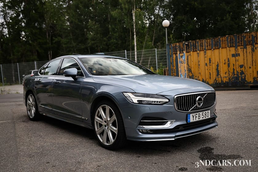 Bild 4 av Volvo S90 D5 AWD Inscription Dragkrok Glastak B&W ljud Euro 6
