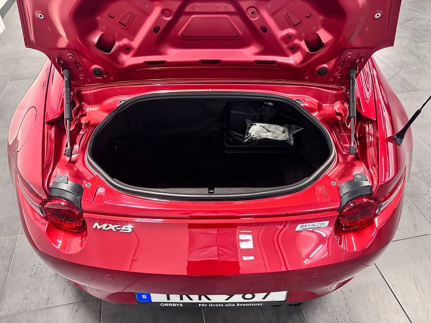 Bild 5 av Mazda MX-5 RF 2.0 SKYACTIV-G Automat 160Hk Skinn Gps