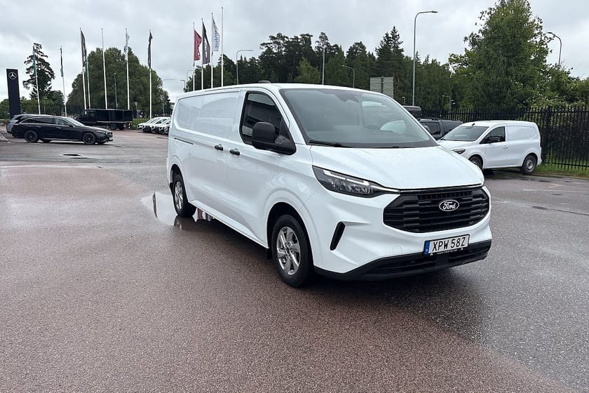 Bild 2 av Ford Transit Custom 320 2.0 170HK AWD SelectShift Business/Inredning