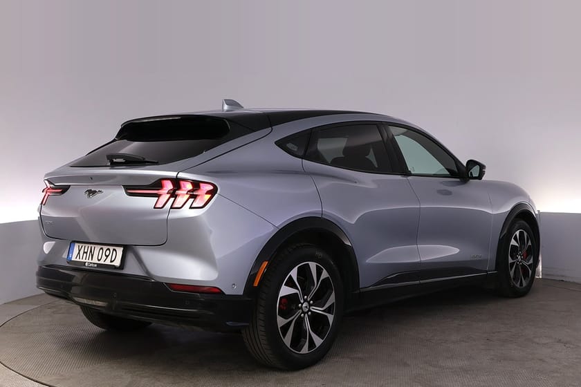 Bild 5 av Ford Mustang Mach-E Standard Range AWD Teknik B&O 360 BSM