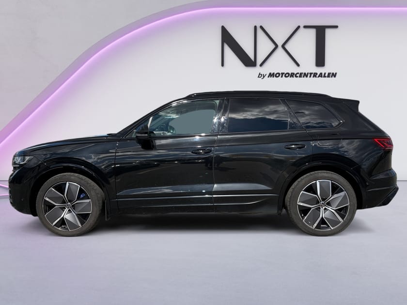Bild 2 av Volkswagen Touareg R eHybrid 462hk/SoV/Luftfjädring/Pano/Nightvision/Massage