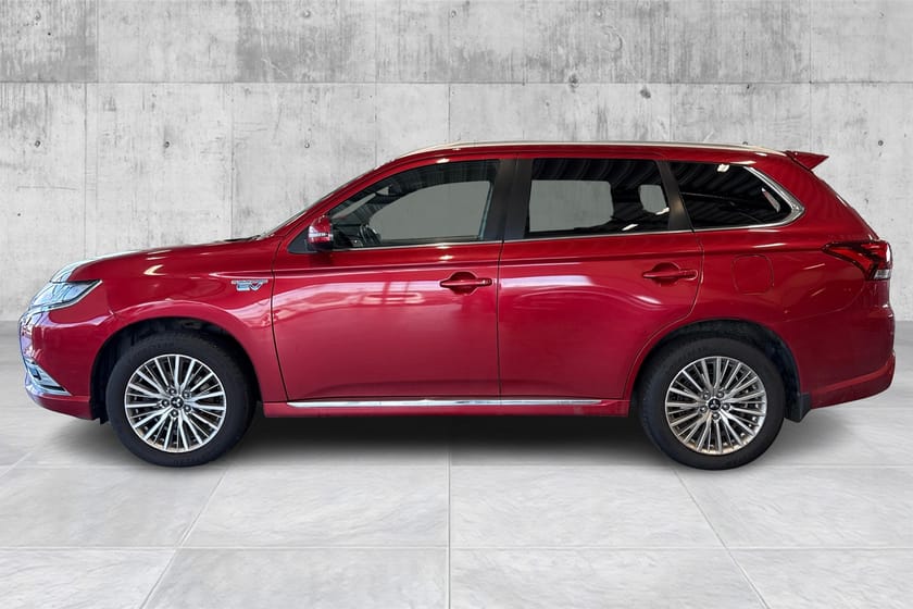 Bilde 2 av Mitsubishi Outlander PHEV PHEV/Instyle+/Krok/R&F/ACC/Oppv.rute/360°kam/Keyless+