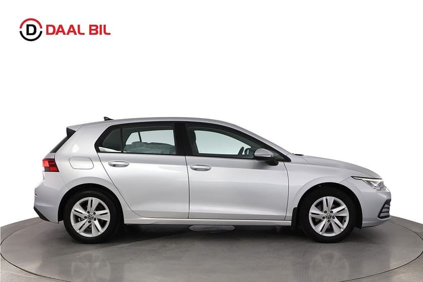 Bild 5 av Volkswagen Golf 1.0 eTSI 110HK DRAG P-VÄRM NAVI B-KAM 3-ZON NFC APP-CON