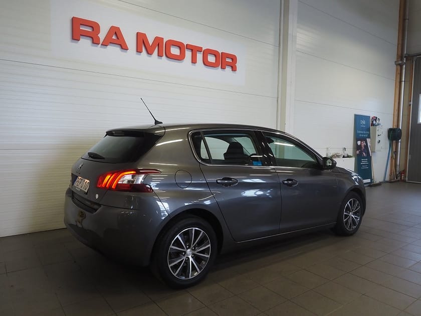Bild 5 av Peugeot 308 1.6 BlueHDi 120hk Automat EAT Allure P-Sensorer Navi