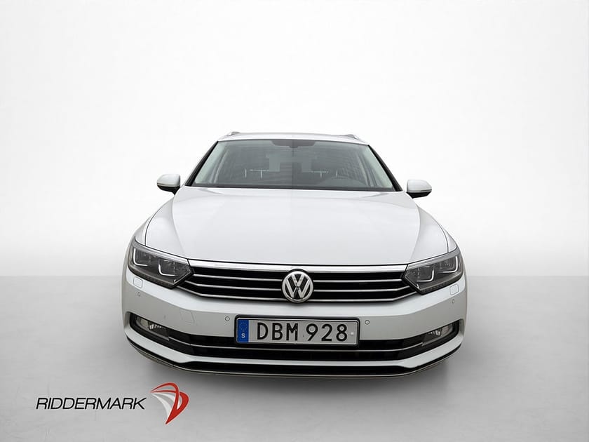 Bild 2 av Volkswagen Passat Sportscombi TDI Executive Värmare Kamera CarPlay Drag
