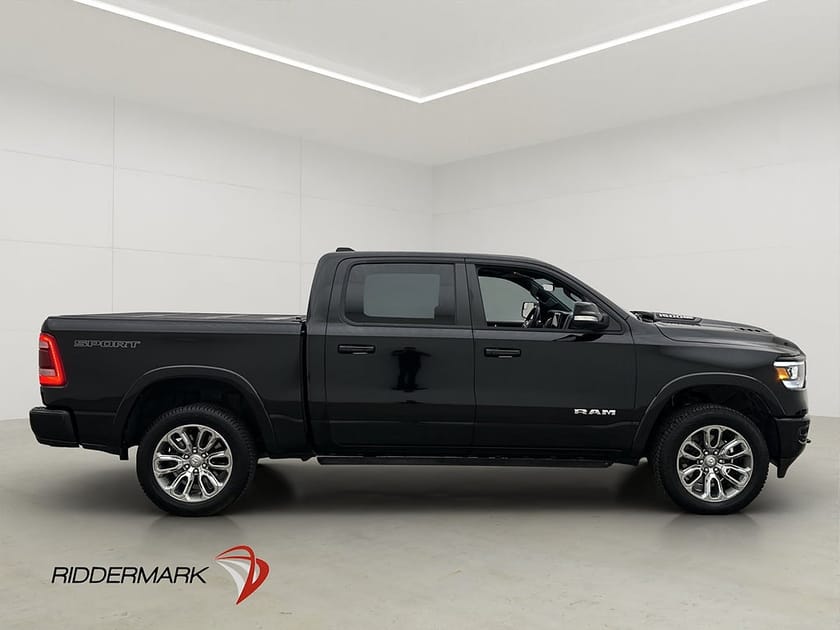 Bild 2 av RAM 1500 Crew Cab Dodge Laramie Sport 5.7 4x4 Drag Luft Pano H/K Moms