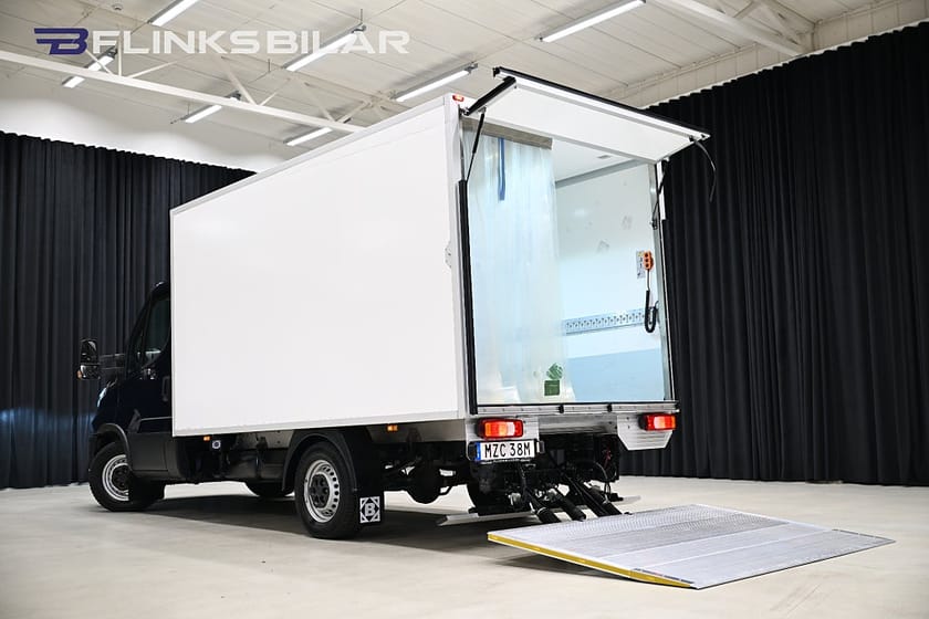 Bild 5 av Iveco Daily 35-140 Chassi Cab 136HK Automat|Kylbil|Nattkyla|Bakgavellyft|Lågmil|SeUtr