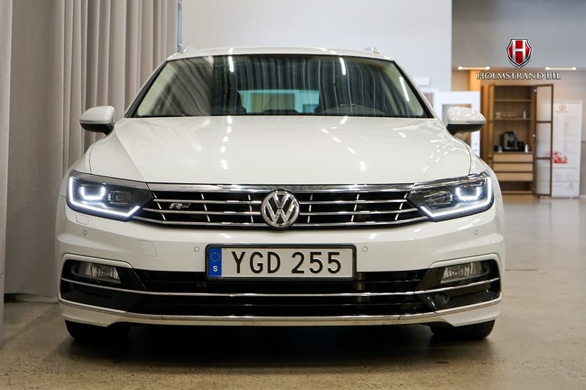Bild 3 av Volkswagen Passat Sportscombi 2.0 TDI 4M GT R-line Executive Dvärm Drag Kamera Rattvä
