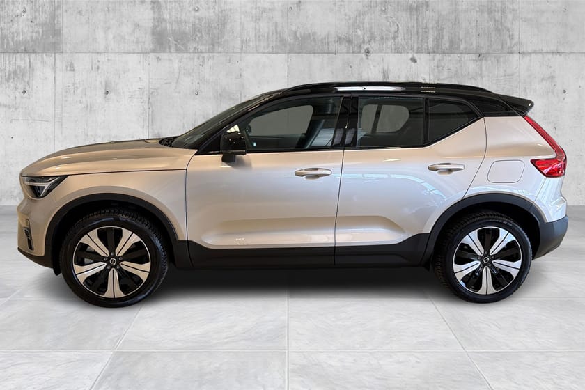 Bilde 2 av Volvo XC40 Recharge Twin motor Plus AWD H-feste/Varmepumpe/Kamera/Varmer/El.sete/ACC
