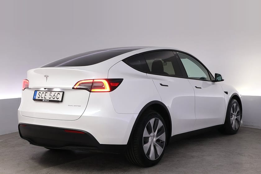 Bild 5 av Tesla Model Y Long Range AWD Autopilot Panorama