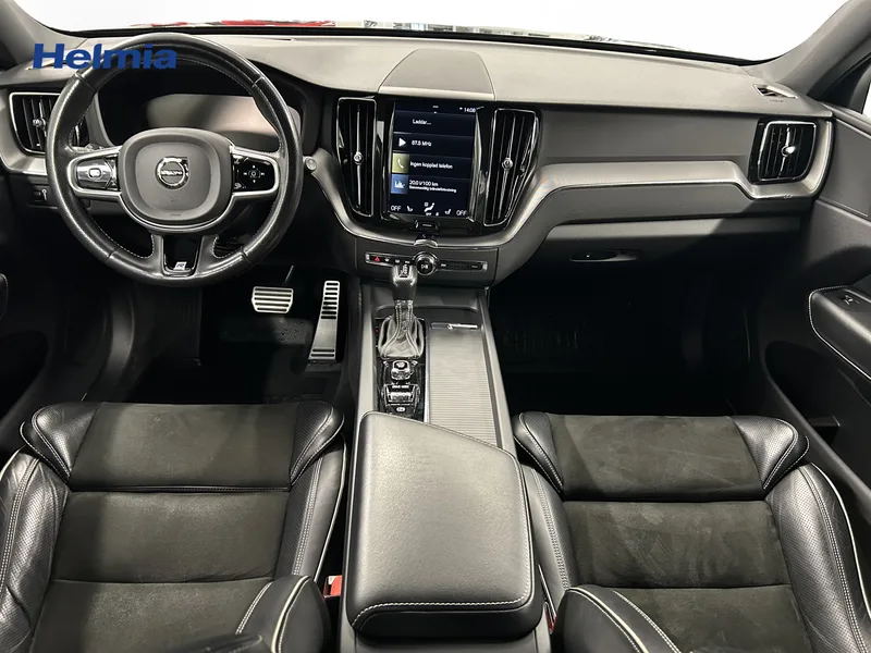 Bild 7 av 9 – Volvo XC60 D4 AWD R-Design