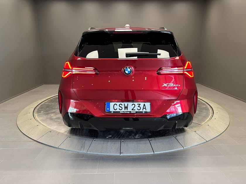 Bild 3 av BMW X3 30e xDrive M Sport Pro | Panorama | Harman Kardon