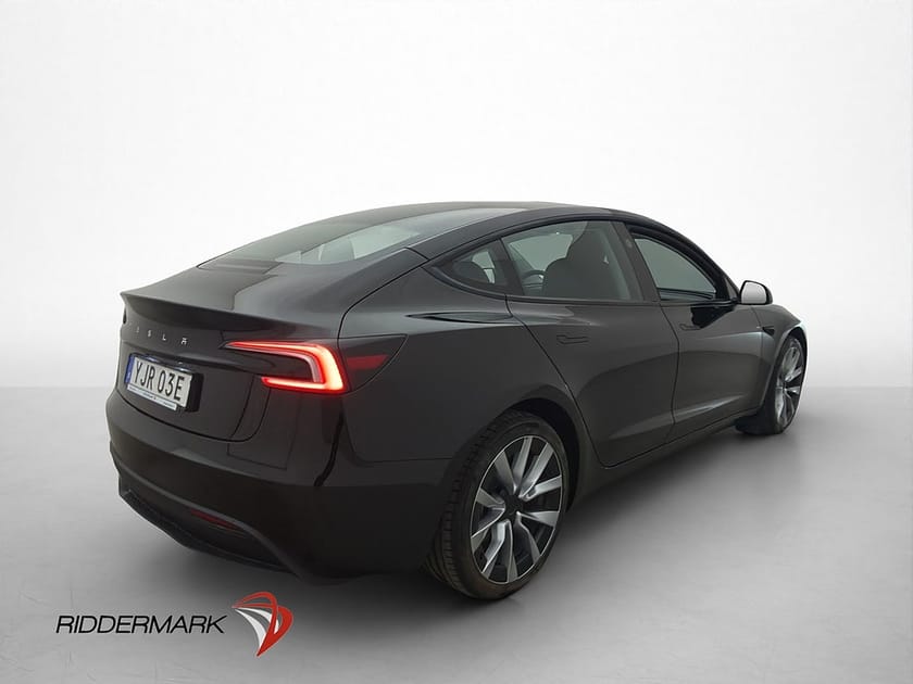 Bild 5 av Tesla Model 3 Standard Range Autopilot Värmepump Pano