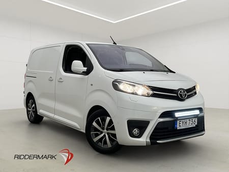 Toyota Proace 1.6D Ny-Kamrem Värmare Dragkrok B-Kamera Moms
