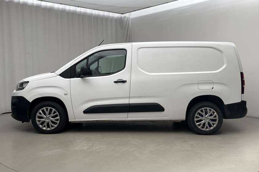Bild 2 av Citroën Berlingo Van Long 1.5 BlueHDi Skåp (130hk) L2 Dragkrok