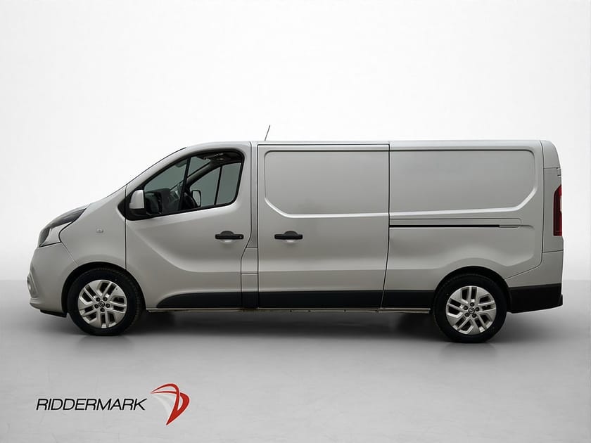 Bild 2 av Nissan NV300 Skåpbil L2 1.6dCi Värm 2xDörrar Drag 3-Sits Kamera Moms