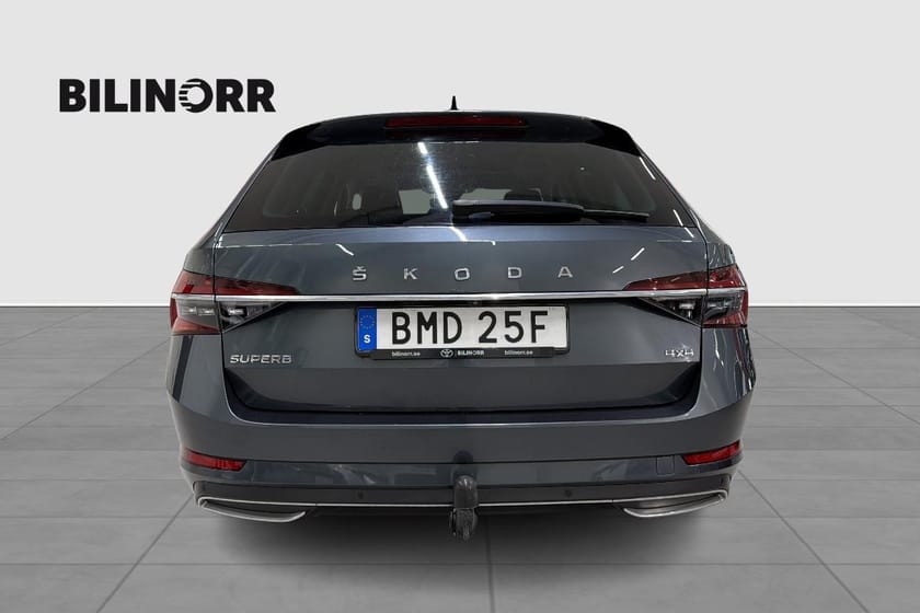 Bild 4 av Škoda Superb Kombi – L&K, Vhjul, Drag