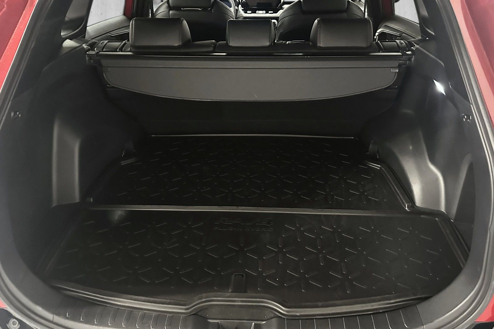 Toyota RAV4 Plug-in Hybrid E-CVT, 306hp, 2023
