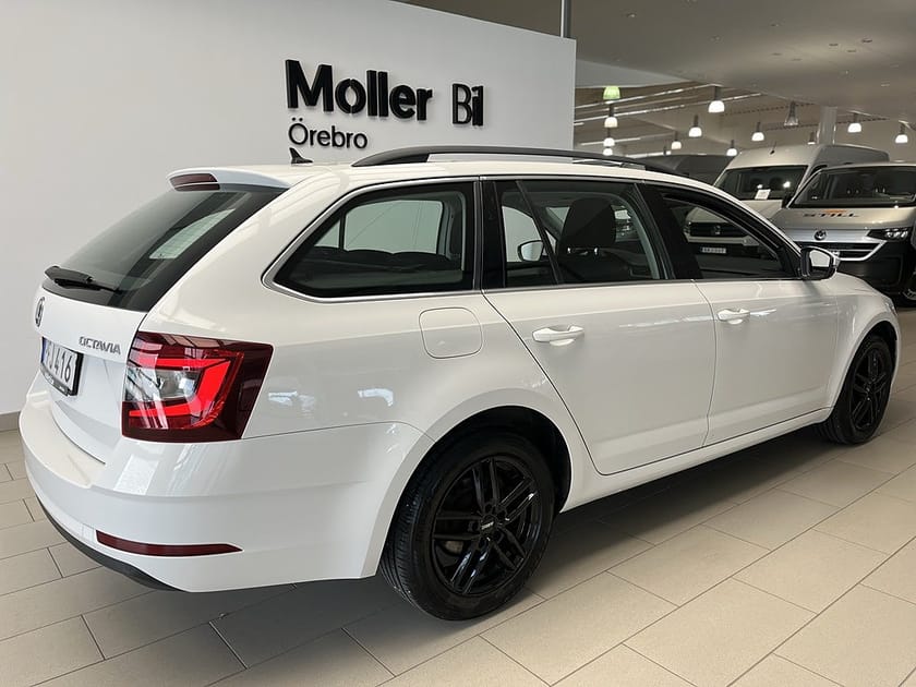 Bild 5 av Škoda Octavia Kombi Skoda Combi AMBITION 1.6 115HK Park.S Bak I Apple-Carplay
