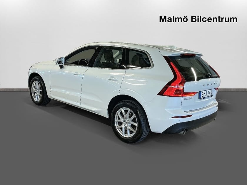 Bild 2 av Volvo XC60 B4 197 hk Geartronic Momentum Advanced Dragkrok