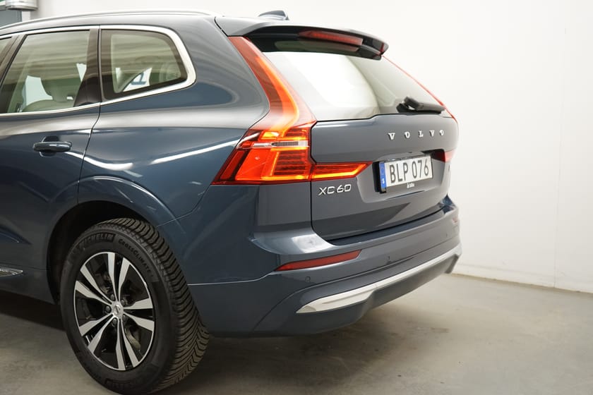 Bild 3 av Volvo XC60 Recharge T6 II Core Edition, Navigation, Dragkrok, Taklucka