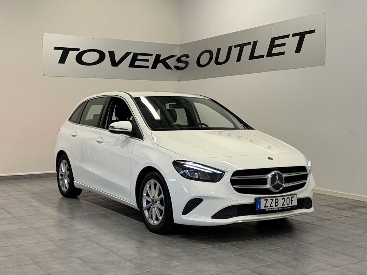 Mercedes-Benz B 180