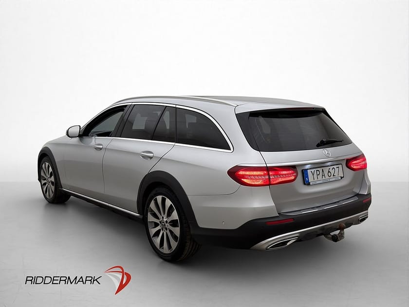 Bild 5 av Mercedes-Benz E 220 d 4MATIC All-Terrain E220 4M Pano Kamera Skinn Drag