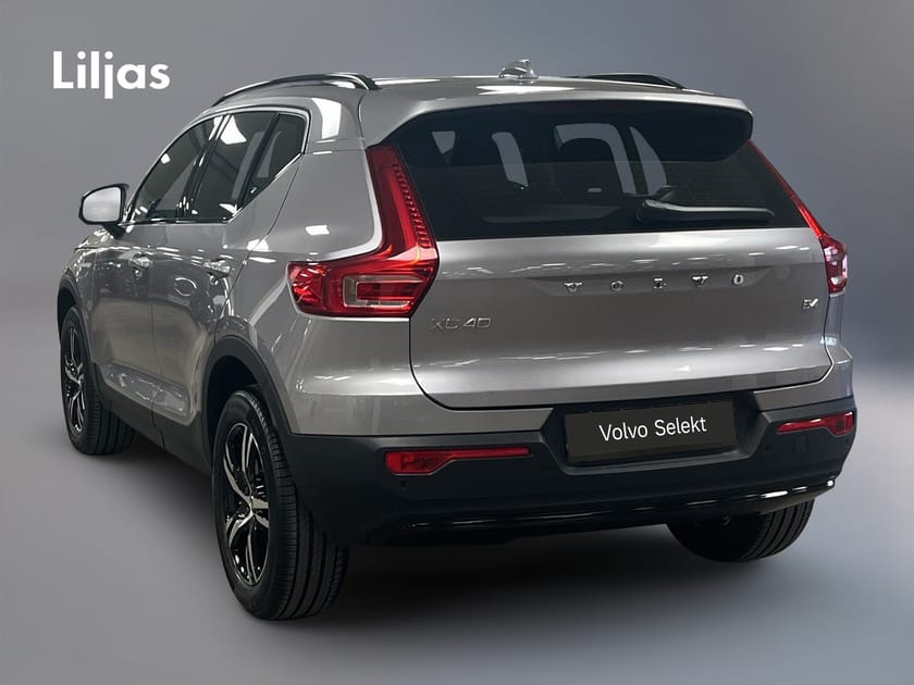Bild 4 av Volvo XC40 B4 FWD Bensin Plus Dark//Adaptiv Farthållare//Kamera//