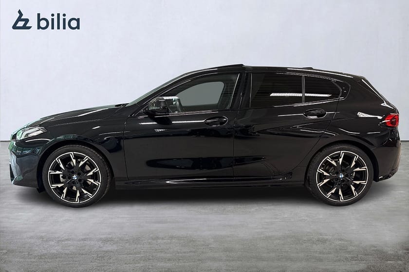 Bild 3 av BMW 120 Aut M-Sport | Panorama | Rattvärme | Backkamera