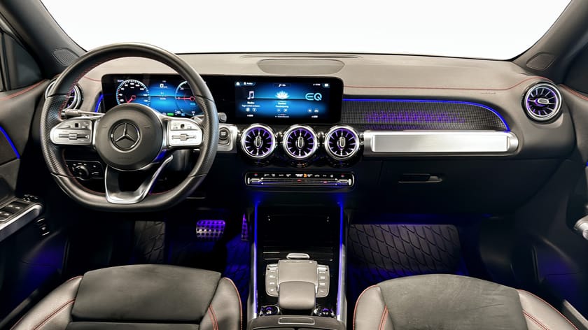 Bild 4 av Mercedes-Benz EQB 300 4MATIC AMG Widescreen Navi B-kamera 5-sits