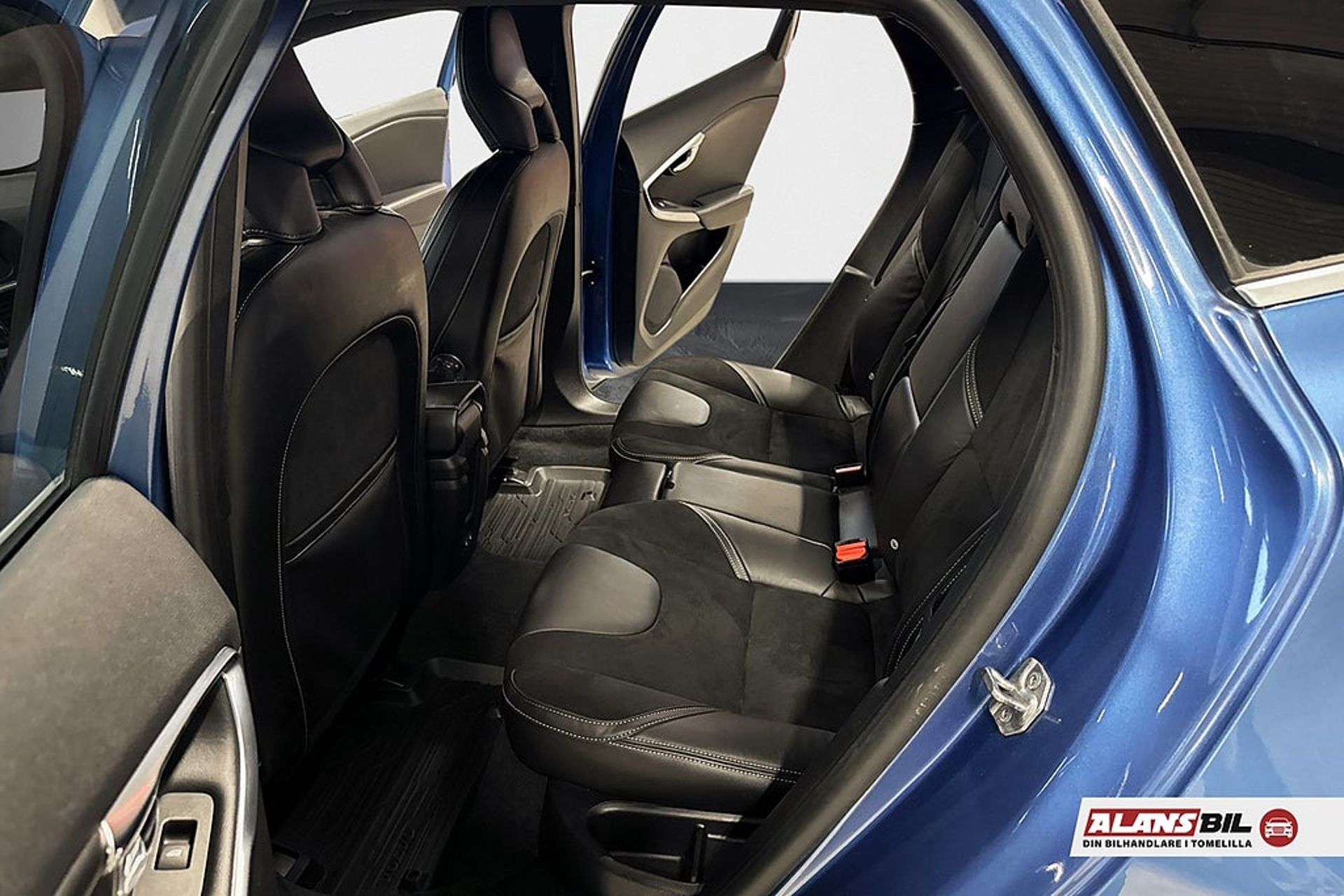 Volvo V40 T3 Geartronic R-Design Euro 6 2018, bild 6/10