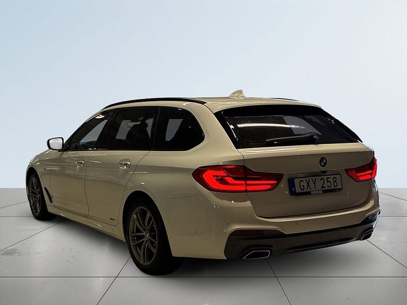 Bild 5 av BMW 520d xDrive Touring M Sport Backkamera Rattvärme S&V-däck