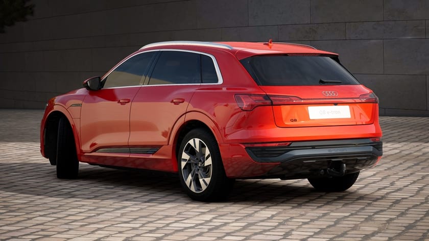 Bild 2 av Audi Q8 55 e-tron quattro Proline Selection 300,00 kW