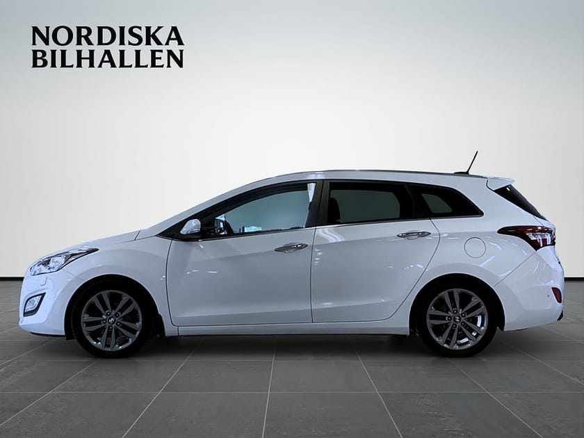 Bild 4 av Hyundai i30 Kombi 1.6 CRDi DCT Premium Taklucka Drag Värmare